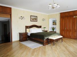 Spadok, hotel in Kamianets-Podilskyi