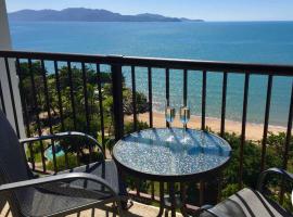 Beachfront Balcony, lejlighed i North Ward