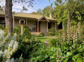 Cole-Brook Cottage Historic House, holiday home in McLaren Vale