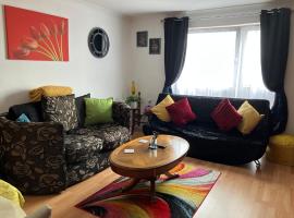 Dundee City Waterfront, 2 Bedroom 2 Bathroom Apartment - short walk to V and A, Bus & Train Stations – apartament w mieście Newport-On-Tay