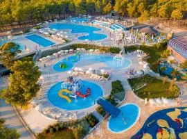 Caravan Park in Nin with Sandy Beach & Pools