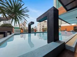 Golden Tulip Mandison Suites
