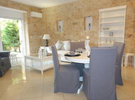 Miss Nefeli - Marvelous Stone Apartment in Perdika-Aegina, ξενοδοχείο στην Αίγινα Πόλη