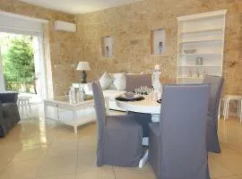 Miss Nefeli - Marvelous Stone Apartment in Perdika-Aegina
