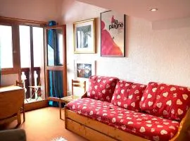 Studio avec Mezzanine pour 2 personnes proche commerces et pistes - FR-1-329-58