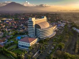 ASTON Cirebon Hotel and Convention Center – hotel w mieście Cirebon