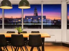 Penthouse apt on the shopping street-Free parking