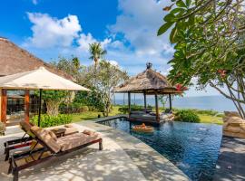 AYANA Villas Bali، فندق في جيمباران