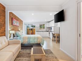 Golfside Getaway 2 by Ready Set Stay, hotel in Rosebud