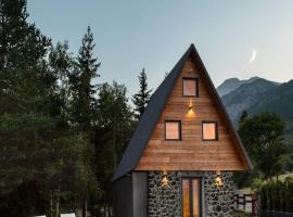 Chalet Tir Longë, cottage in Cesana Torinese