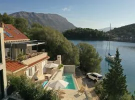 Villa Sea La Vie Seafront Location 4 Bedrooms Sea Access