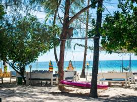 Soul Breeze Beach Resort, resort em Praia de Diani