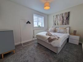 Charming 2 BedRoom Tredegar Gem. Sleeps 4 บ้านพักในTredegar