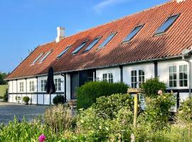 Sjælegård Countryside Lodge, apartment in Allinge