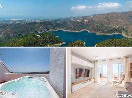 Modern Sea & Lake View Penthouse with Private Jacuzzi - 8 min to Puente Romano, hótel í Istán