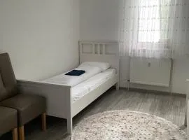 Ferienwohnung Monteurwohnung Kassel zentral ll
