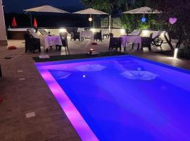 Andale SuiteSpa, ξενοδοχείο σε Villa Badessa