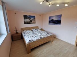 Ferienwohnung Sonnenschein, khách sạn ở Rieden