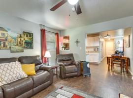 Cozy Norman Home 4 Mi to Oklahoma University!, alquiler temporario en Norman