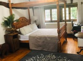 Tudor House - Double Room - En suite, guesthouse kohteessa Goffs Oak