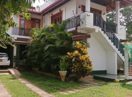 Home Stay Resort, hotel v destinácii Nilaveli