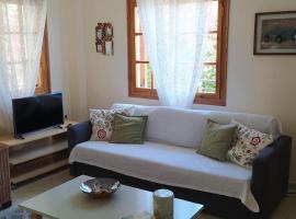 Greek village life by the sea, vacation home in Marathias