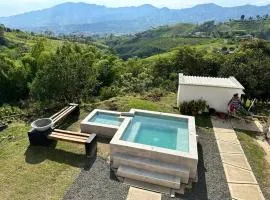 Villa Mercy, finca con jacuzzi cerca a Pereira