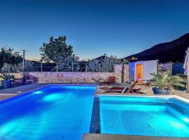 Luxury Villa,private pool, sauna,Jacuzzi,near Split, villa in Srinjine