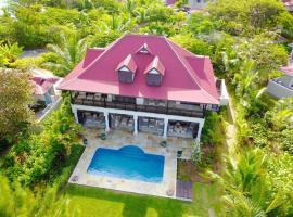 Luxurious Villa, отель в Маэ