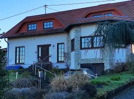 Ferienwohnung am Zweitälerweg, hotel v destinaci Weiskirchen