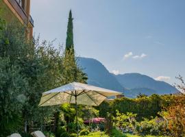Hotel Gartenresidence Zea Curtis、メラーノのホテル