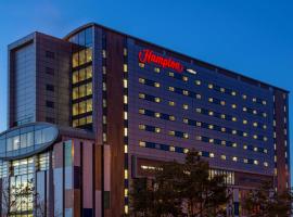 Hampton by Hilton Liverpool John Lennon Airport, hotell i Speke