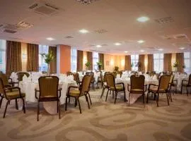 Holiday Inn Kenilworth - Warwick by IHG