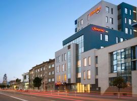 Hampton by Hilton Cluj-Napoca, hotel en Cluj-Napoca