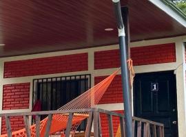 Rancho Luz de Luna, hotel in Llano Grande