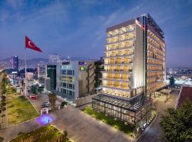 Hilton Garden Inn Izmir Bayrakli, khách sạn ở İzmir
