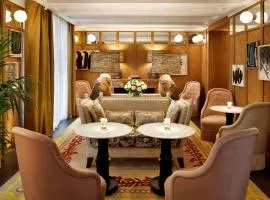 Le Belgrand Hotel Paris Champs Elysees, Tapestry By Hilton