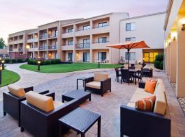 Courtyard by Marriott Huntsville University Drive, hotel v destinaci Huntsville
