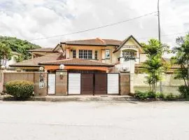 Wangsa Maju Luxury Villa with Private Pool-12pax