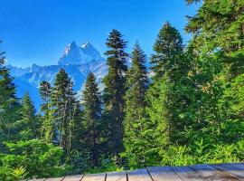 Echoes of the mountains, lodge in Mestia