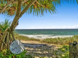 Brīvdienu māja 20 Steps- Stunning Beach Retreat. North of Byron - ON THE BEACH! pilsētā New Brighton