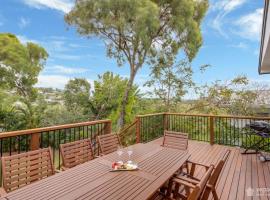 Poppies Cottage - Cooee Bay Beachside Retreat, Hotel in Yeppoon