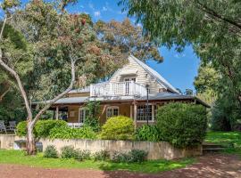 Sea Breeze, hotel near Cape Naturaliste Lighthouse and Maritime Museum, Dunsborough