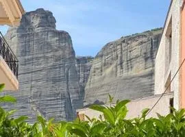 Meteora Studio by Meteora Residencies
