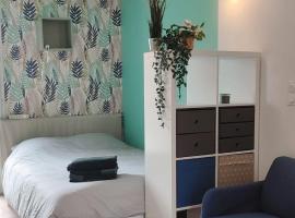 Studio calme et discret, hotel near Exhibition Park Penfeld, Brest