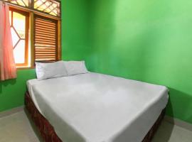 OYO 92908 Hotel Jayanni, מלון עם חניה בLabu Sumbawa