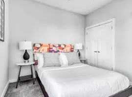 CozySuites Music Row Charming 1BR free parking 49