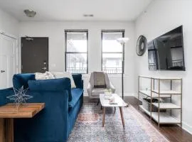 CozySuites Music Row Elegant 1BR w free parking 15