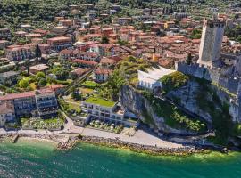 Hotel Castello Lake Front, hotel in Malcesine