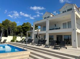 Villa Lovisa, private pool and amazing sea view、ミルナの別荘